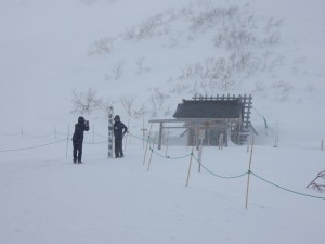 【登山者の皆さんへ】中央アルプス千畳敷～木曽駒ヶ岳の雪の状態